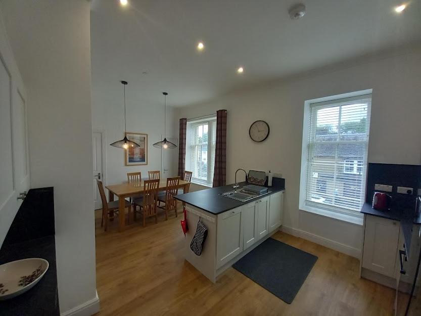 Stunning Village Centre Holiday Home Callander Esterno foto